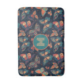 Benutzerdefiniertes Monogramm-Schmetterlingsmuster Badematte (Vorderseite Vertikal)