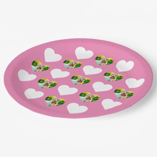 Benutzerdefiniertes Muster für Begleiter und Herz Pappteller (Schrägansicht)