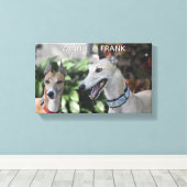 Benutzerdefiniertes Portrait mit zwei Begleitern | Leinwanddruck (Insitu (Holzboden))