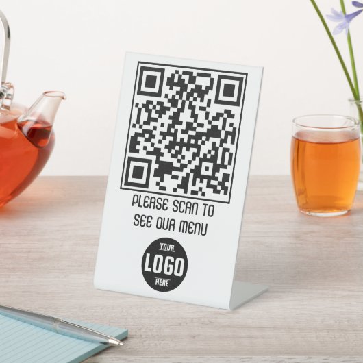 Benutzerdefiniertes QR-Code Menü Pedestzeichen für Sockelschild (In SItu)