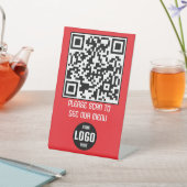 Benutzerdefiniertes QR-Code Menü Pedestzeichen für Sockelschild (In SItu)