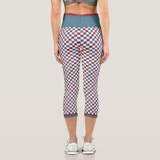 Benutzerdefiniertes rotes Schachbrett-Muster in We Capri Leggings (Rückseite)