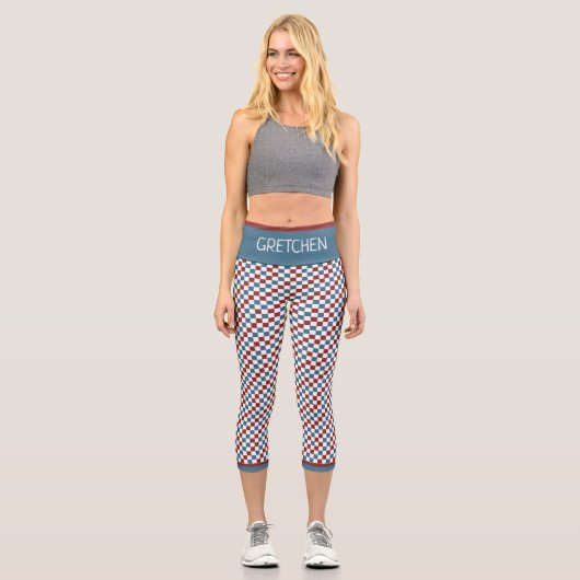Benutzerdefiniertes rotes Schachbrett-Muster in We Capri Leggings (Vorderseite)