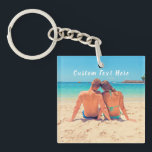 Benutzerdefiniertes Schlüsselanhänger-Geschenk für Schlüsselanhänger<br><div class="desc">Schlüsselanhänger mit benutzerdefiniertem Foto und Text - Ihr eigenes Design - Special - Personalisierte Familie / Freunde oder Persönliches Geschenk - Hinzufügen von Text und Foto - Vergrössern und verschieben oder entfernen und hinzufügen / Bild mit Anpassungs-Tool. Wählen Sie / fügen Sie Ihre Lieblings-Schriftart / Textfarbe! Sie können dieses Design...</div>