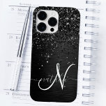 Benutzerdefiniertes Schwarzes Glitzer-Sparkon-Mono Case-Mate iPhone 14 Pro Max Hülle<br><div class="desc">Dieses elegante und stilvolle Handy-Gehäuse mit hübschem schwarzglänzenden Glitzer auf schwarz gebürstetem metallischem Hintergrund ist einfach zu personalisieren.</div>