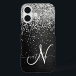 Benutzerdefiniertes Silver Glitzer Black Sparkle M iPhone 16 Hülle<br><div class="desc">Dieses elegante,  hübsch silber funkelnde Glitzer auf schwarz gebürstetem metallischem Hintergrund ist einfach zu personalisieren.</div>