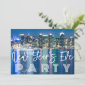 Benutzerdefiniertes Silvester-Party Stadtbild Einladung (Stehend Vorderseite)