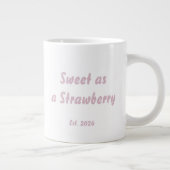 Benutzerdefiniertes süßes Erdbeermädchen Jumbo-Tasse (Rechts)