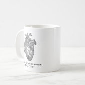 Benutzerdefiniertes, vintage anatomisches Herz mit Kaffeetasse (Vorderseite Links)