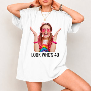 Benutzerdefiniertes 'Wer ist 40 Geburtstag' Foto T T-Shirt