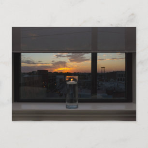 Beobachten der Postkarte des Sonnenuntergangs