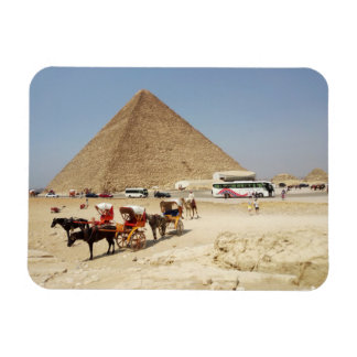 Beobachtungsplattform um die Pyramide von Cheops Magnet