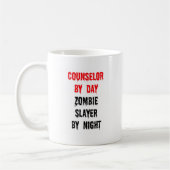 Berater bei Day Zombie Slayer by Night Kaffeetasse (Links)