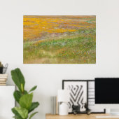 Bereich der farbenfrohen Wildblumen Poster (Heimbüro)