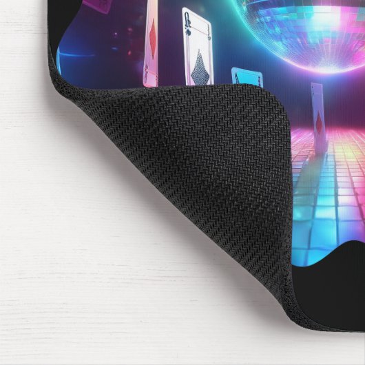 Bereit für eine Nacht des Tanzes und Glücksspiels Mousepad (Ecke)