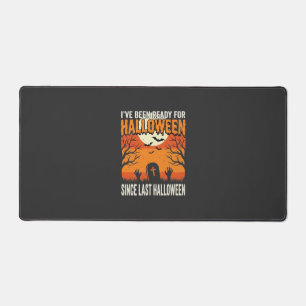 Bereit für Halloween-Friedhof-Design_1 Schreibtischunterlage