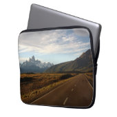 Berg Fitz Roy und Berg Cerro Torre Laptopschutzhülle (Vorderseite Links)
