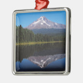 Berg-Haube reflektiert im See Silbernes Ornament (Links)