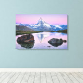 Berg Matterhorn in Zermatt, Schweiz Leinwanddruck (Insitu (Holzboden))