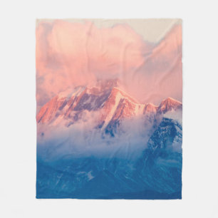 BERG MIT SCHNEE BEDECKT AM TAG FLEECEDECKE