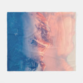 BERG MIT SCHNEE BEDECKT AM TAG FLEECEDECKE (Vorderseite (Horizontal))