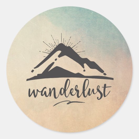Berg mit Sonnenstrahlen - Wanderlust Typografie Runder Aufkleber (Vorderseite)