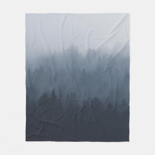 BERG MIT WALD IM FUSTER FLEECEDECKE (Vorderseite)
