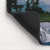 Berg Rainier in einer Bergbahn Mousepad (Ecke)