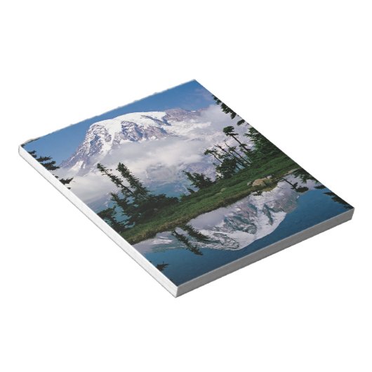 Berg Rainier in einer Bergbahn Notizblock (angewinkelt)