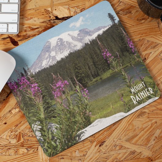 Berg Rainier und Wildblumen Landschaftliche Landsc Mousepad