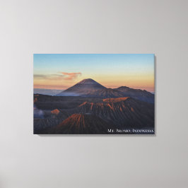 Berg-Sonnenaufgang-Dämmerungslandschaftsfoto Indon Leinwanddruck