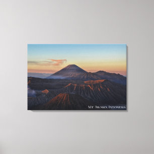 Berg-Sonnenaufgang-Dämmerungslandschaftsfoto Indon Leinwanddruck