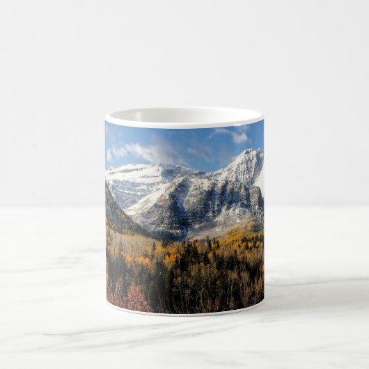 Berg Timpanogos in Herbst-Utah-Bergen Kaffeetasse (Mittel)