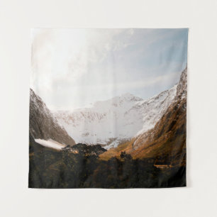 BERGBERGE UNTER SCHLIESSENDEM HIMMEL WANDTEPPICH