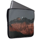 BERGBERGE WÄHREND DER GESCHÄFTSZEIT LAPTOPSCHUTZHÜLLE (Vorne Rechts)