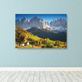 Bergdorf Santa Maddalena im Herbst Leinwand (Insitu (Holzboden))