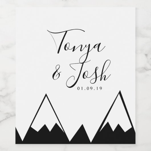 Bergdreieck Tops Schwarz-Weiß-Hochzeit Weinetikett (Einzelnes Label)