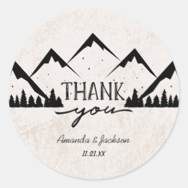 Berge Adventure fängt Mongram Hochzeit an Runder Aufkleber