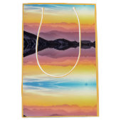 Berge bei Sonnenuntergang, Himmel oben und unten Mittlere Geschenktüte (Vorderseite)
