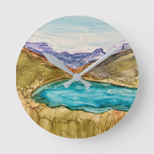 Berge mit See  Runde Wanduhr