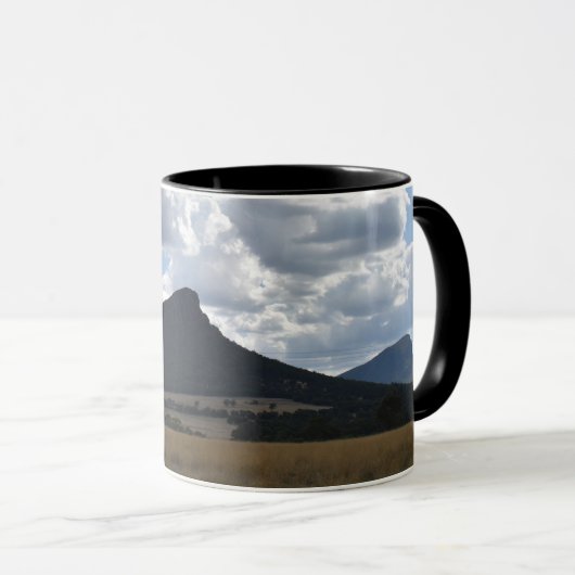 Berge Sturgeon und Abrupt unter dramatischen Wolke Tasse (VorderseiteRechts)