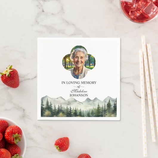 Berge und Bäume feiern Lebensbeerdigung Serviette (Beispiel)