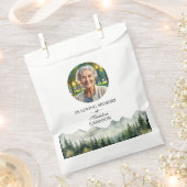 Berge und Bäume Lebensfeier Andenken Geschenktütchen (Ausgeschnitten)