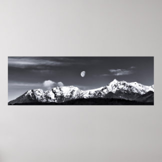 Berge und Mond Poster