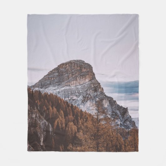 BERGE UNTER WEISSEM HIMMEL FLEECEDECKE (Vorderseite)