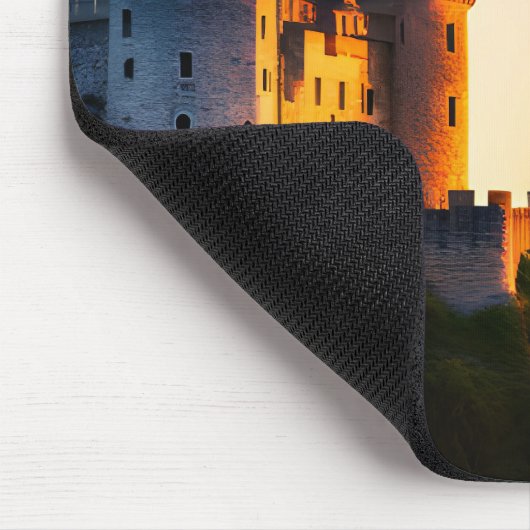 Berggipfel im Nebel Mousepad (Ecke)