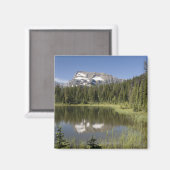 Berggipfel in einem See Magnet (Vorderseite/Rückseite)