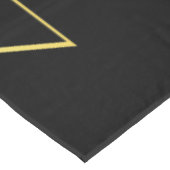 Berggipfel Minimalismus Tischdecke (Schrägansicht)