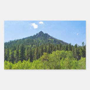 Berggipfel und Wälder am goldenen Tor Rechteckiger Aufkleber