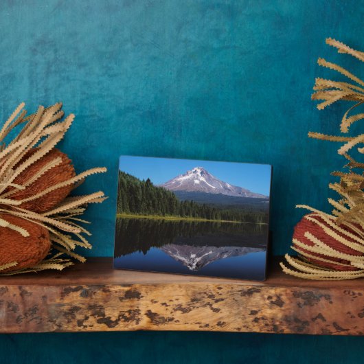 Berghütte im See reflektiert Fotoplatte (Seite)